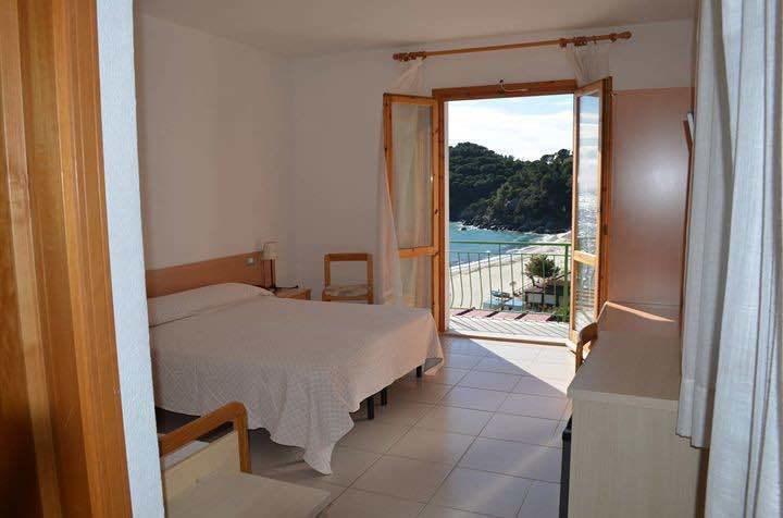 Hotel Alma Fetovaia Room photo